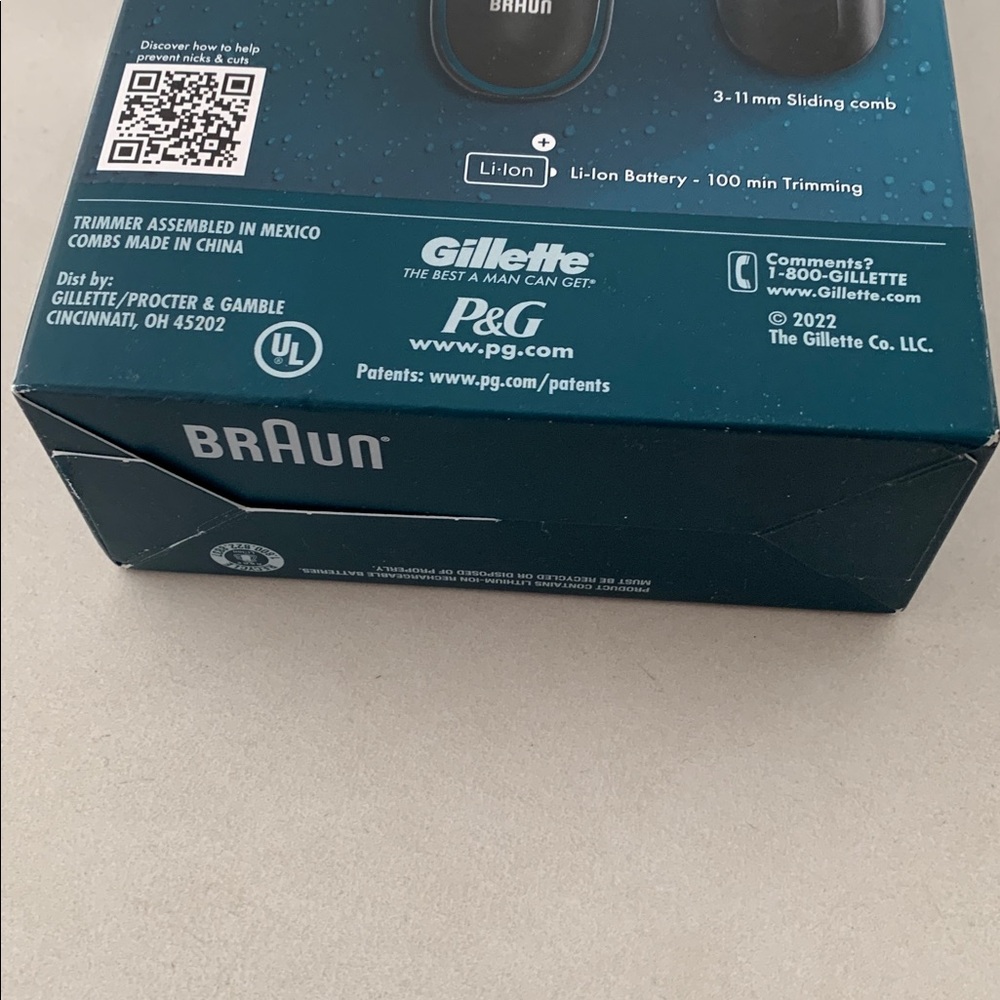 Gillette Intimate Hair Trimmer - Picture 3 of 5